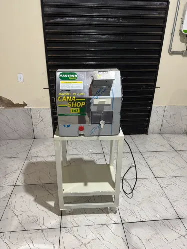 Engenho de Cana Maqtron Cana Shop 60 + mesa com rodinhas