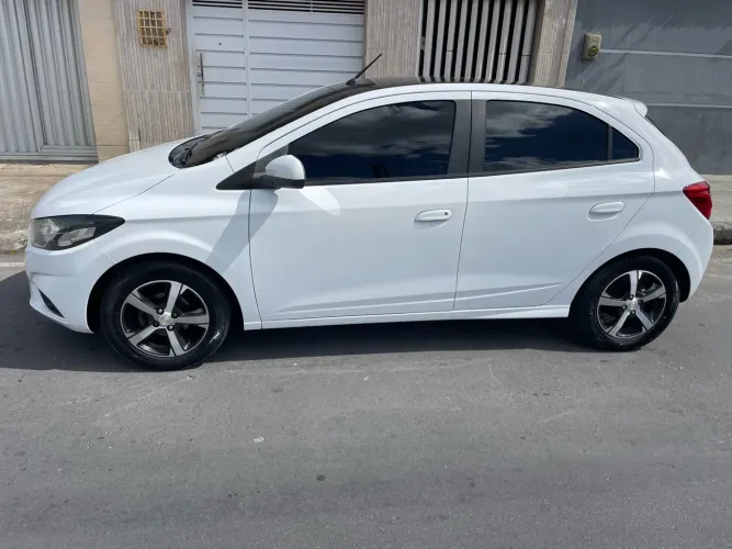 Chevrolet Onix Hatch LTZ 1.4 8V Flex Aut. 4P 2018