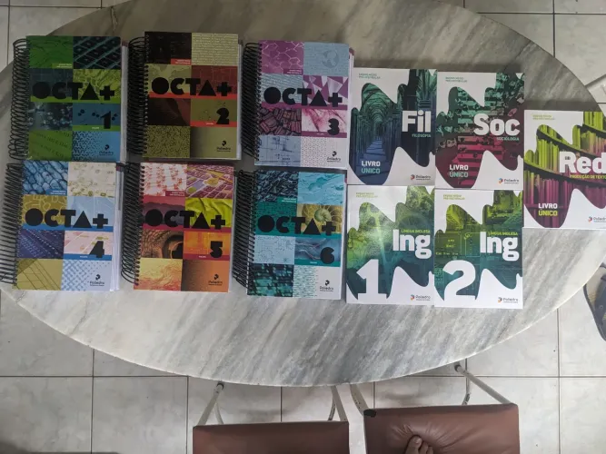 Livros Apostilas Pré vestibular Ensino médio Octa + Poliedro