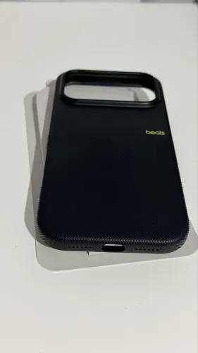 Case Beats IPhone 17 Pro Max