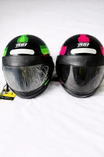 Dois Capacete pro tork 788