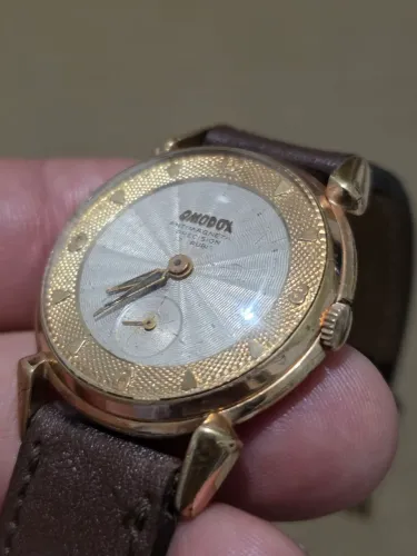 Relógio Omodox Precision Suíço mostrador em ouro maciço 14k corda manual AS1130 17 Rubis