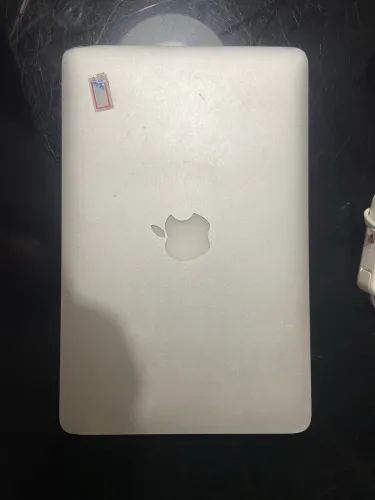 2 MacBooks  pra retirada de peças 