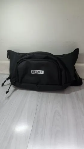 Pochete Grande Ripcurl Confortável, Resistente, Elegante e com Bastante Espaço