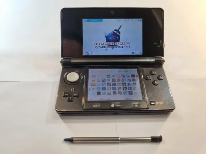 Nintendo 3DS Preto (Cosmo Black) Desbloqueado com cartão de 64GB