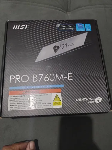 Placa Mãe B760m Pro MSI DDR5  LGA 1700 "nova" !