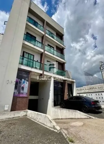 Apartamento com 3 Quartos e 2 banheiros para Alugar, 143 m² por R$ 2.250/Mês