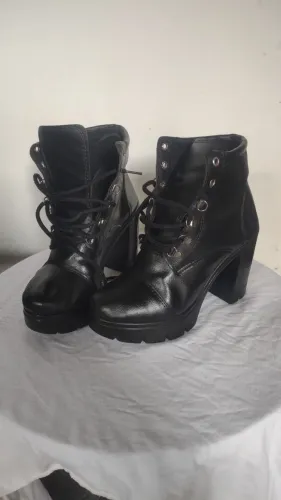 Bota Feminina 37