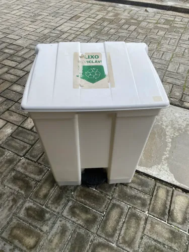 Lixeira pedal grande 