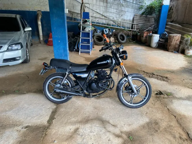 Suzuki Intruder 125 2004