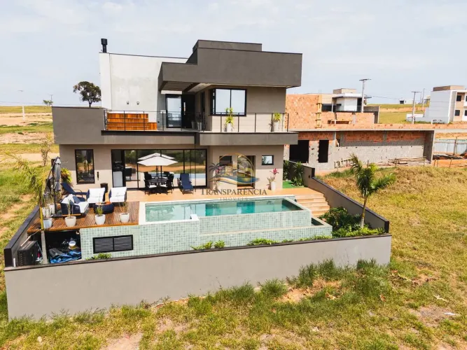 Casa de Condomínio com 4 quartos, Riviera de Santa Cristina XIII, Paranapanema - R$ 3.3 mi