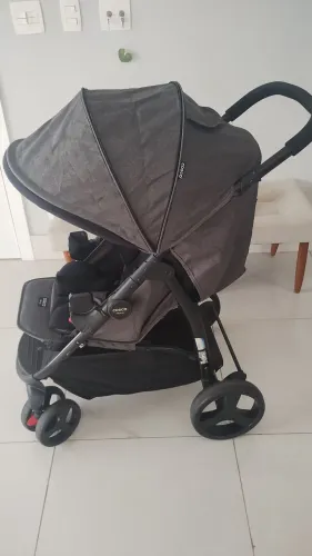 Carrinho + bebê conforto Cosco