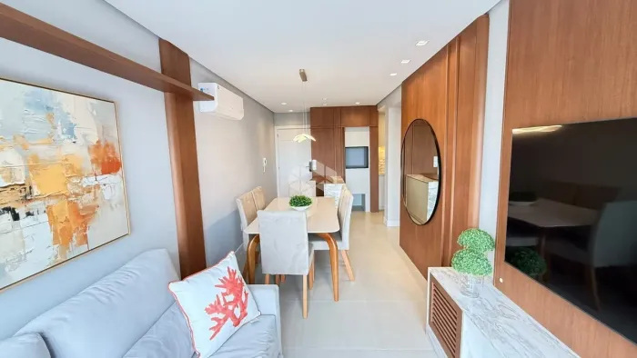 Apartamento 2 suítes + lavabo, mobiliado e decorado com vista para com acesso mar no Centr