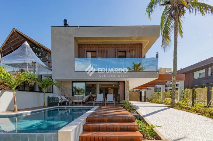 Casa Nova Beira-Mar em Bombas | Vista Definitiva da Praia + 4 Suítes