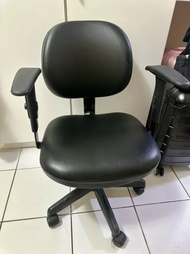 Vendo cadeira de escritório em ótimo estado!