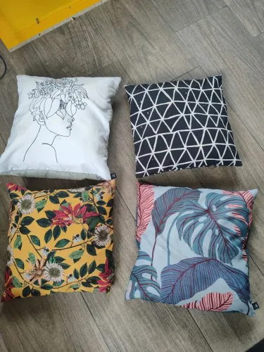 4 almofadas com capa