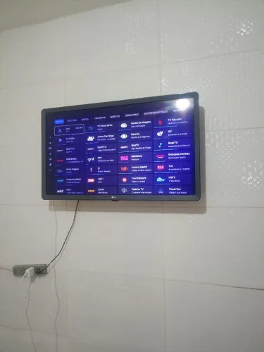 TV LG 32 polegadas HD + Android TV