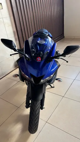 Yamaha YZF R-15 155 ABS 2025