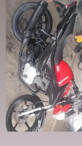 Factor 150 2018 moto de mulher bem conservada