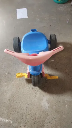Triciclo infantil