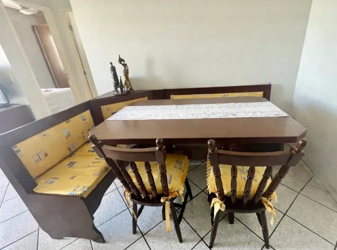 Mesa de madeira (canto alemão)