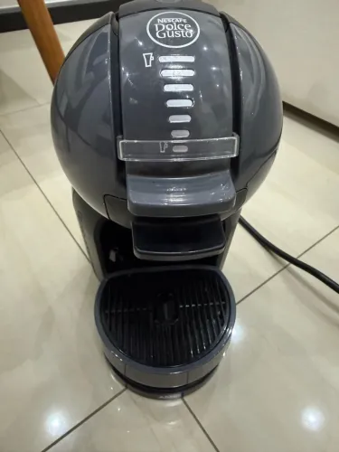 Cafeteira Nescafé dolce gusto
