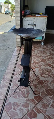 Vendo tacho e fogão a lenha portatil 