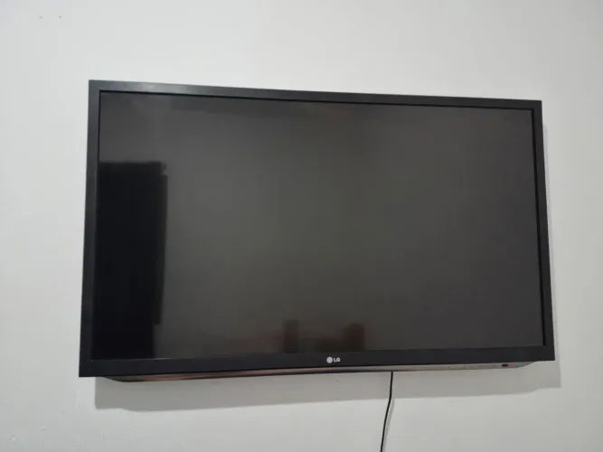 TV LG 42LM5800 