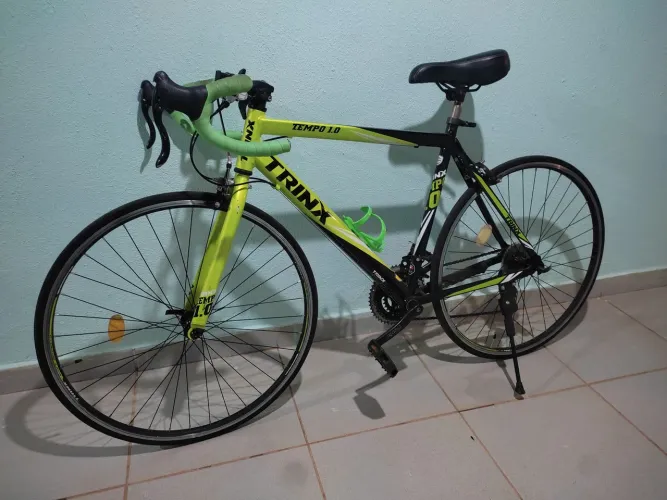 Bicicleta speed trinx , troco em aro 29 ou vendo no dinheiro. ZAP ( * )