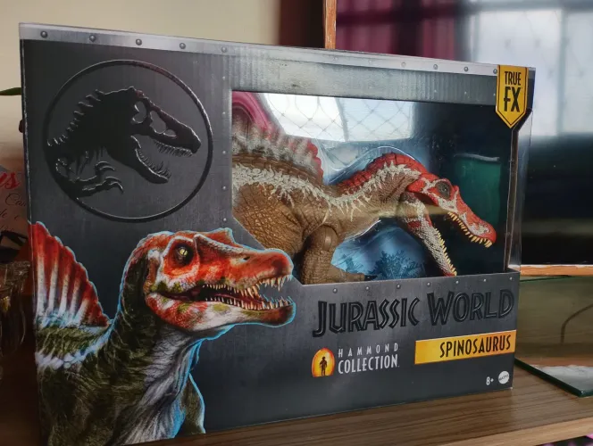 Spinosaurus Hammond Collection