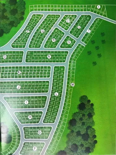 Vende se um terreno em Piúma tereno de esquina para duas ruas