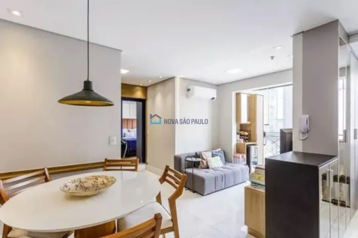 Rua Alvorada - 2 quartos, varanda fechada e 1 vaga - Condomínio Clube