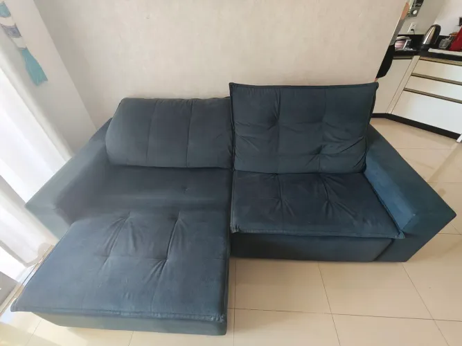 Vendo sofá de madeira italiana 