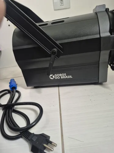 Refletor Fresnel LED 150W Gobos do Brasil + Brinde Exclusivo (Lotes de Lentes)