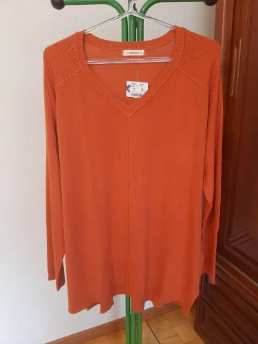 Blusa G ( Marfino) NOVA ainda com etiquetas.