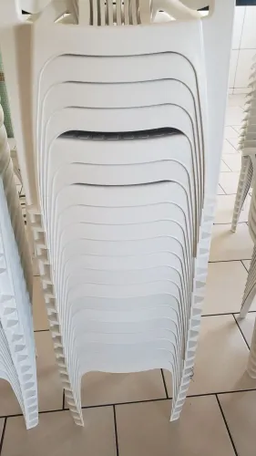 CADEIRAS POLTRONAS 50 UNIDADES