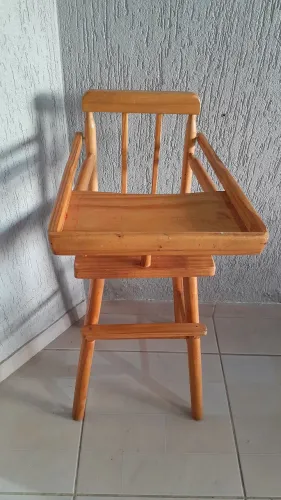 Cadeira de Alimentação infantil de madeira