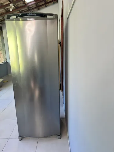 Geladeira Consul Frost Free 337 Litros - Modelo CRB39MK, na cor cinza inox