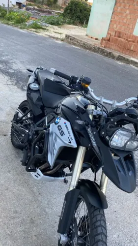 Vendo moto BMW. Nova