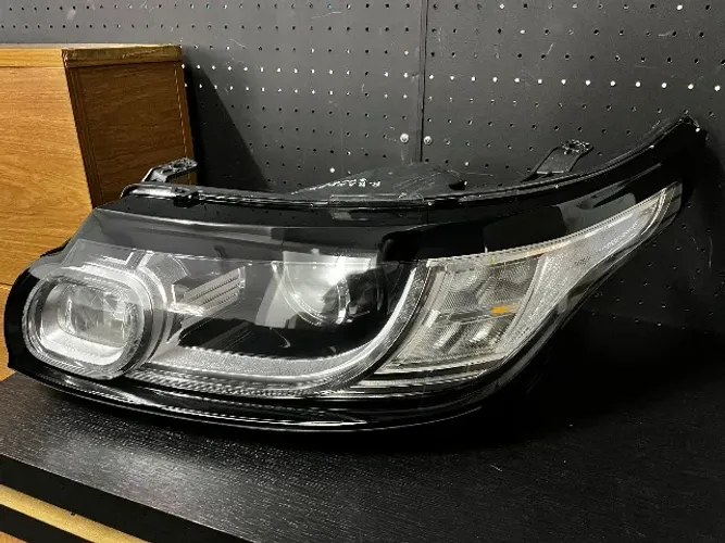 Farol range Rover Sport 2017 dianteiro esquerdo