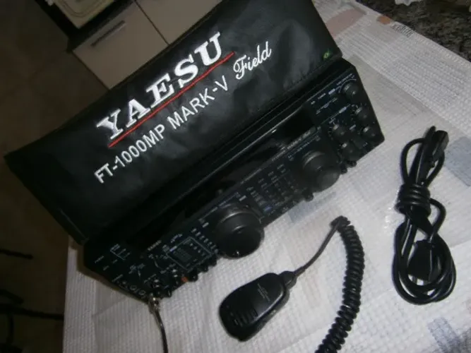 RADIO HF YAESU FT1000 MARK-V FIELD ! ( RELIQUEA ) IMPECAVEL !