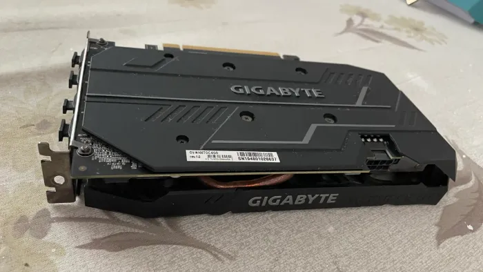 Placa de Vídeo Gigabyte GTX 1660 Ti OC 6GB - GDDR6