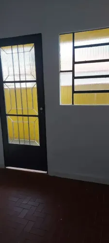 Edícula térrea, para locação com 1 quarto, sala, cozinha e banheiro, no Santa Inês 2 SJC/