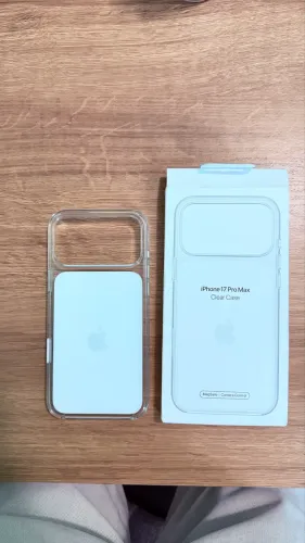 Capa transparente oficial Apple iPhone 17 Pro Max.