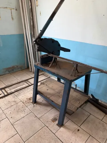 Facão de cortar ferro pra grades pra empresa de navalha ou esquadrilhas 