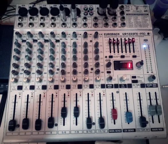 Mesa Behringer Eurorack Ub1222fx Pro