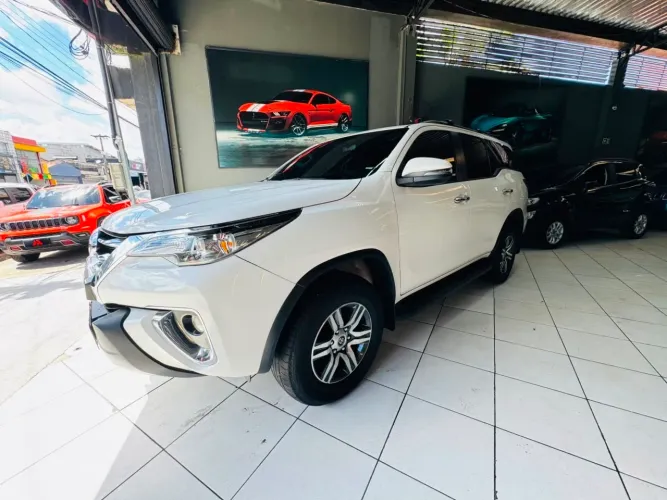 Toyota Hilux SW4 SRV 4X2 2.7 Flex 16V Aut. 2019