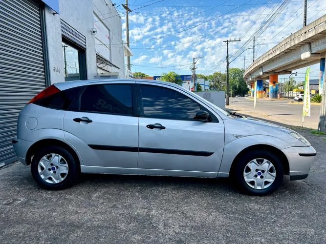 Ford Focus 1.6 S/se/se Plus Flex 8v/16v 5P 2009