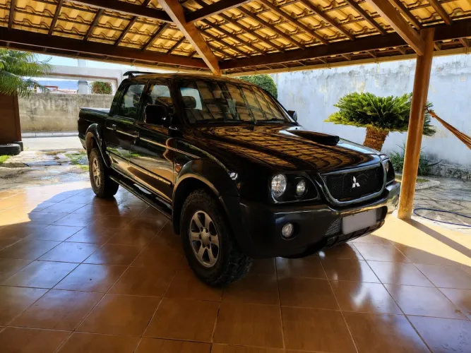 Mitsubishi L200 Outdoor HPE 2.5 4X4 CD T.dies. Mec. 2012