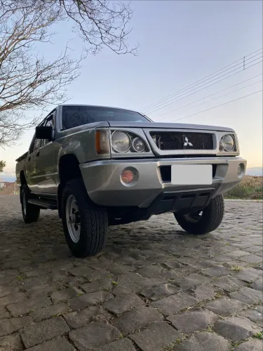 Mitsubishi L200 GL 2.5 4X4 CD Diesel 2002